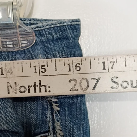 BKE Sabrina Distressed Bootcut Jeans 30x31.5 • Stretchy Holes + White Hem! - Picture 8 of 15